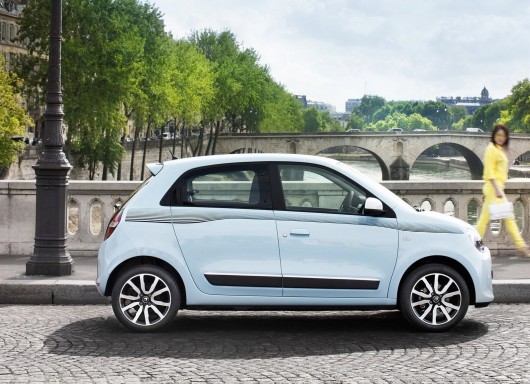 Renault-Twingo_2015_1600x1200_wallpaper_13